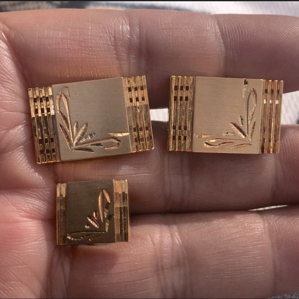 🎀🎀HP🎀🎀 VTG Lion Star cufflink Set w/ Bamboo Design